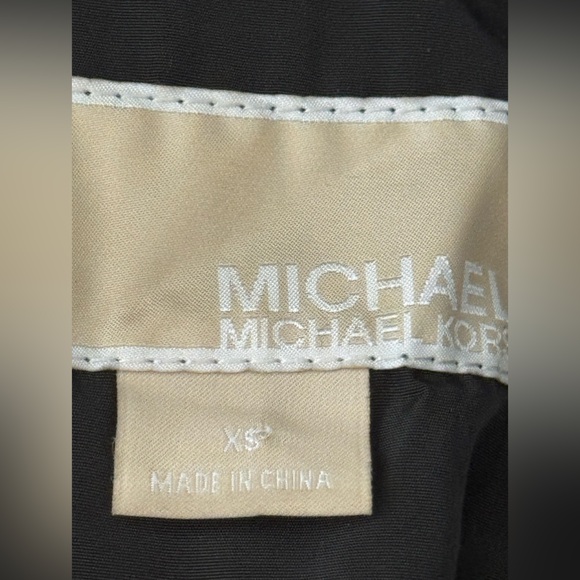 Michael Kors Quilted Zip-Up Jacket with Gold Hardware - XS - Picture 4 of 9